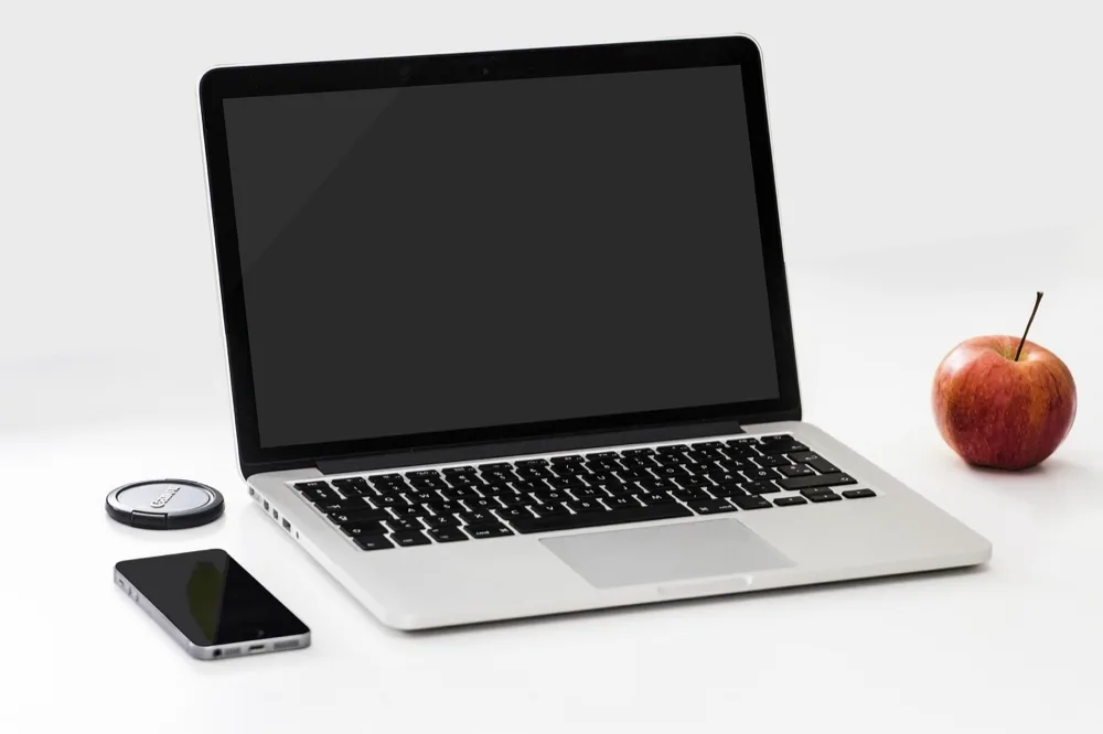 Smartphone diagnostic desk